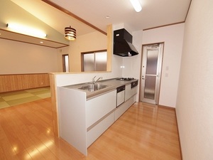kitchen3.JPG